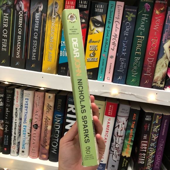 Dear John by Nicholas Sparks Romance Book - Picture 3 of 4